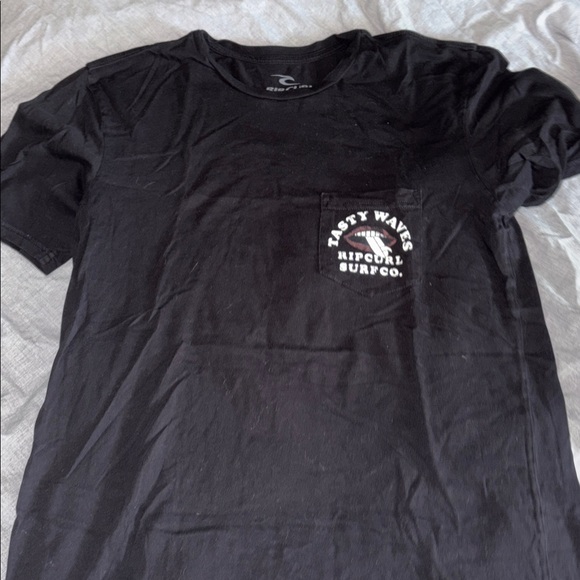 Rip Curl Black Tee with Logo Pocket - Picture 1 of 2
